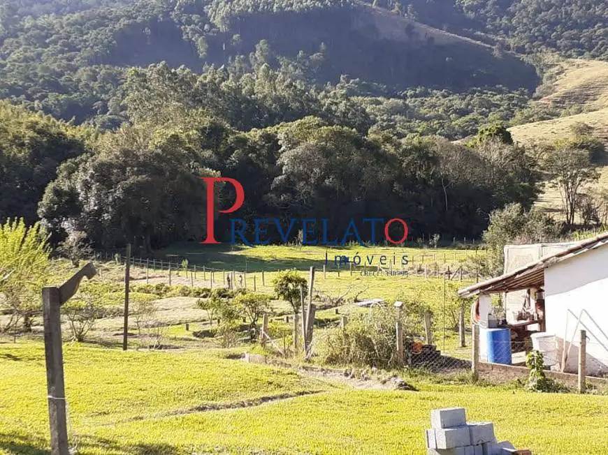 Foto 1 de Chácara com 2 Quartos à venda, 150m² em Area Rural de Braganca Paulista, Bragança Paulista