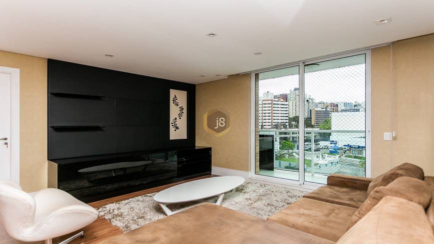 Foto 5 de Apartamento com 2 Quartos à venda, 107m² em Batel, Curitiba