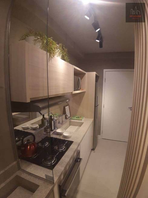 Foto 3 de Apartamento com 2 Quartos à venda, 39m² em Vila Tolstoi, São Paulo
