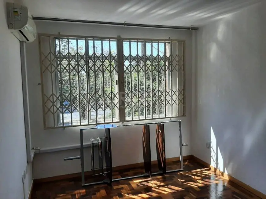 Foto 1 de Apartamento com 3 Quartos para alugar, 77m² em Menino Deus, Porto Alegre