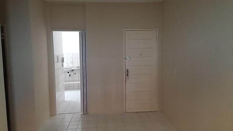Foto 3 de Apartamento com 3 Quartos para alugar, 77m² em Tauape, Fortaleza