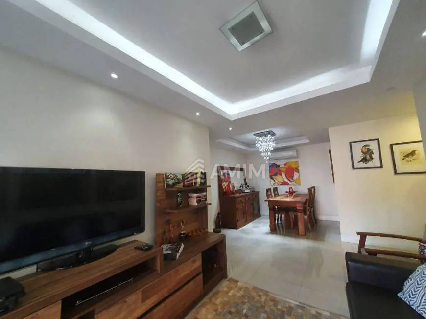 Foto 3 de Apartamento com 4 Quartos à venda, 118m² em Santa Rosa, Niterói