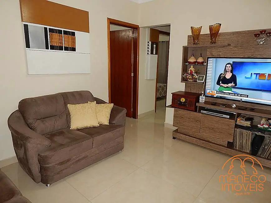 Foto 1 de Casa com 2 Quartos à venda, 68m² em Jardim Castelo, Santos