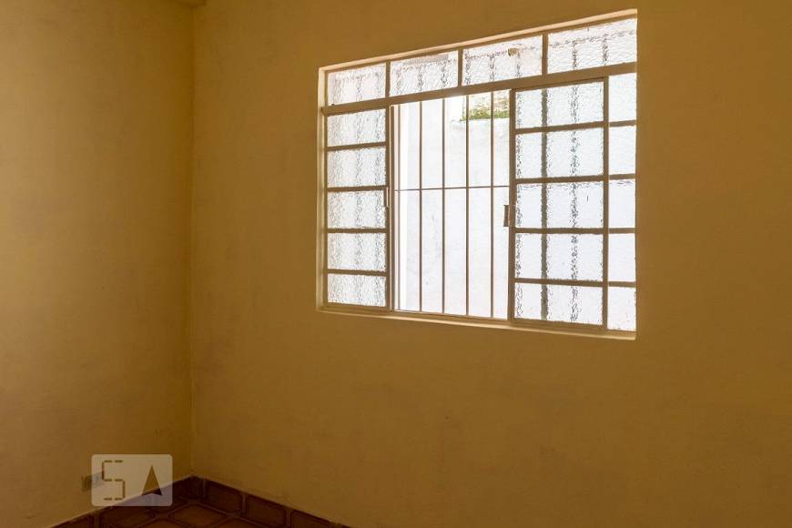 Foto 1 de Casa com 2 Quartos para alugar, 100m² em Vila Roque, São Paulo