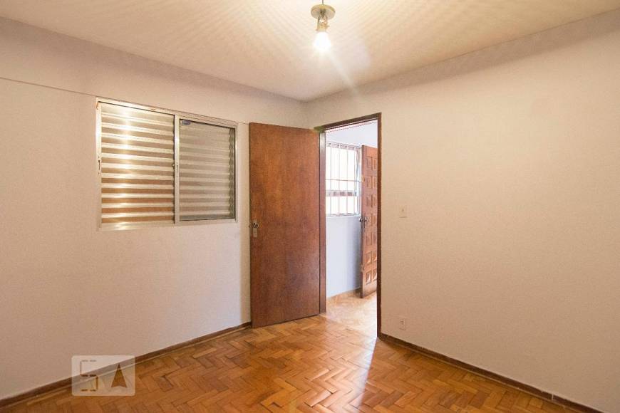 Foto 5 de Casa com 3 Quartos para alugar, 180m² em Piqueri, São Paulo
