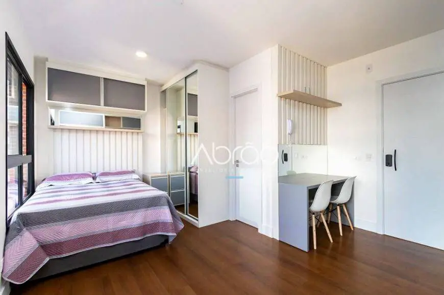 Foto 1 de Apartamento com 1 Quarto para alugar, 24m² em Batel, Curitiba