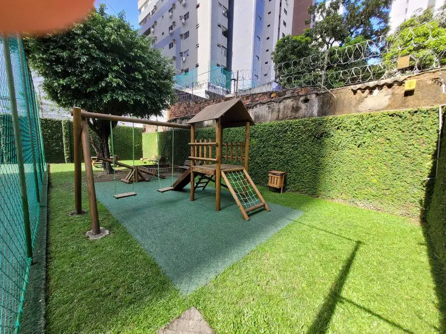 Foto 1 de Apartamento com 2 Quartos para alugar, 70m² em Aflitos, Recife