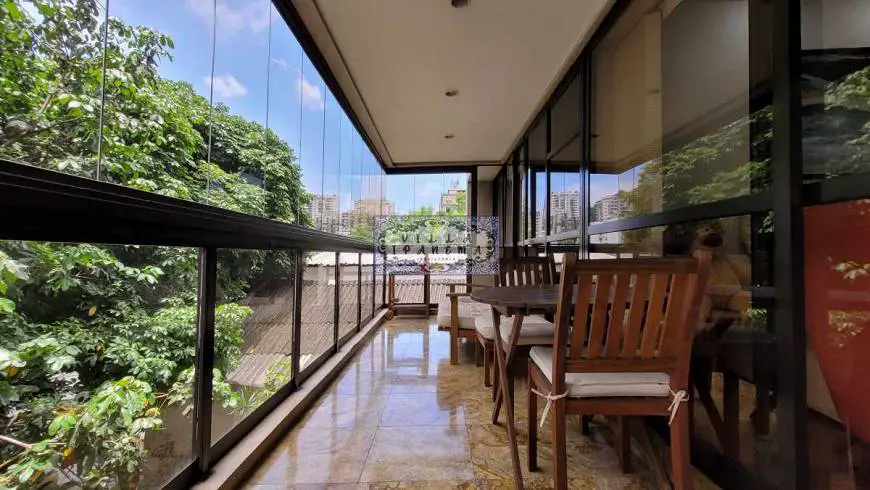 Foto 1 de Apartamento com 2 Quartos para alugar, 110m² em Jardim Botânico, Rio de Janeiro