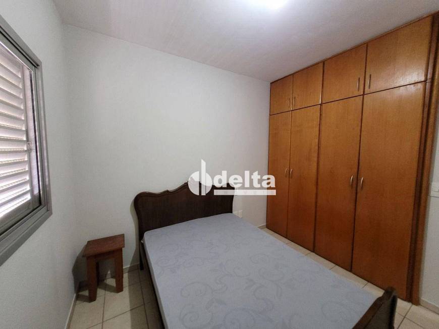 Foto 5 de Apartamento com 2 Quartos para alugar, 72m² em Jardim Finotti, Uberlândia