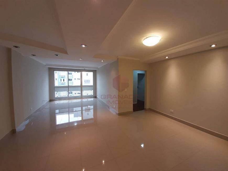 Foto 1 de Apartamento com 3 Quartos para alugar, 130m² em Centro, Maringá