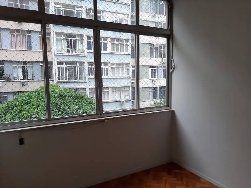 Foto 2 de Apartamento com 3 Quartos para alugar, 97m² em Copacabana, Rio de Janeiro