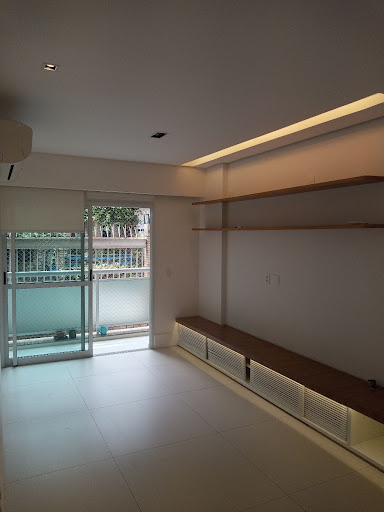 Foto 1 de Apartamento com 3 Quartos para alugar, 104m² em Humaitá, Rio de Janeiro