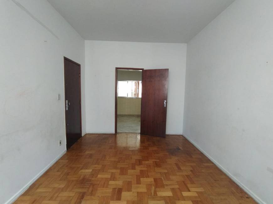 Foto 2 de Apartamento com 3 Quartos para alugar, 100m² em São Mateus, Juiz de Fora