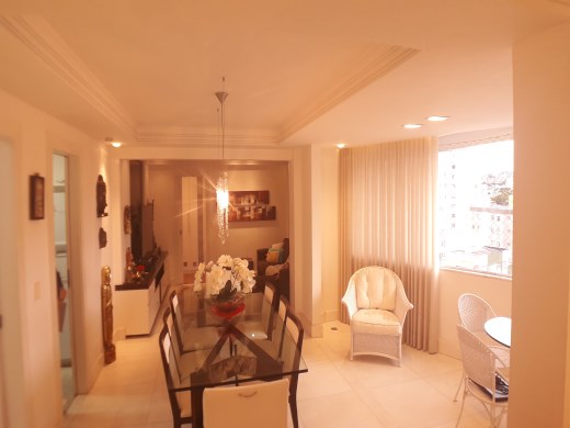 Foto 1 de Apartamento com 4 Quartos à venda, 160m² em Grajaú, Belo Horizonte