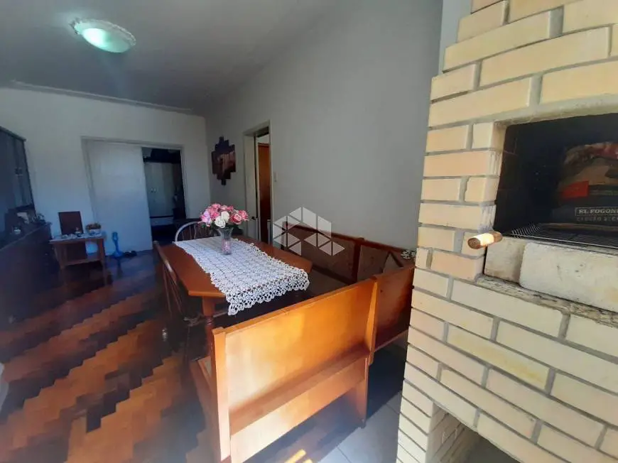 Foto 2 de Apartamento com 4 Quartos à venda, 96m² em Moinhos de Vento, Porto Alegre