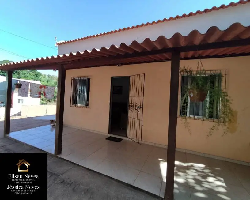 Foto 1 de Casa com 2 Quartos à venda, 72m² em Santo Antônio, Paty do Alferes