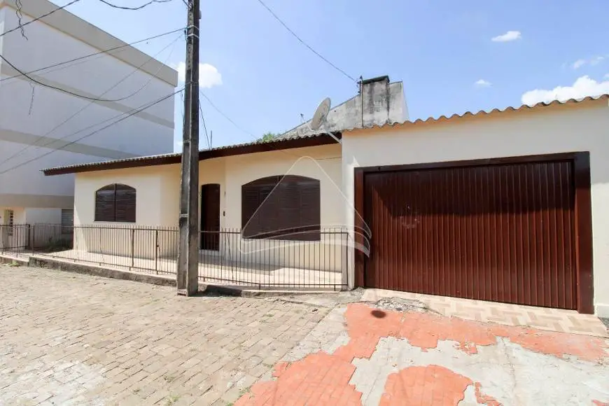 Foto 1 de Casa com 3 Quartos para alugar, 140m² em Boqueirao, Passo Fundo