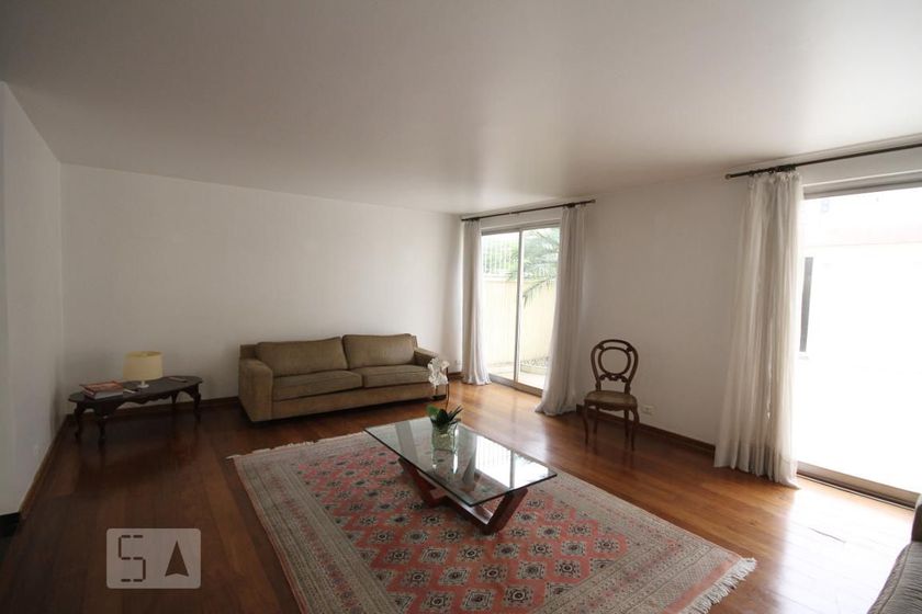 Foto 2 de Casa com 4 Quartos para alugar, 400m² em Aclimação, São Paulo