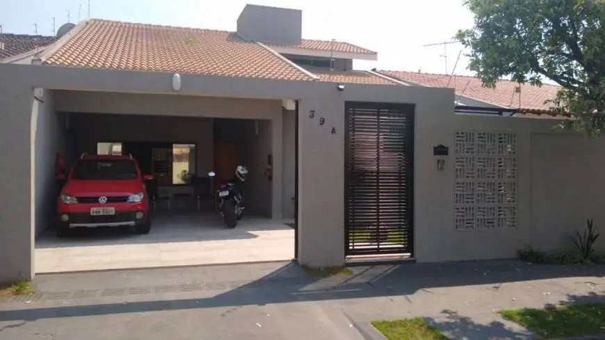 Foto 1 de Casa com 4 Quartos à venda, 172m² em Antares, Londrina