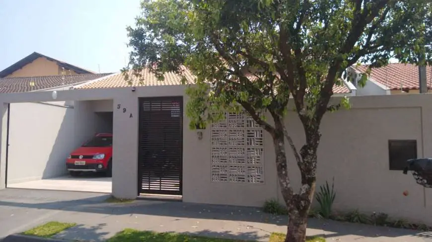Foto 2 de Casa com 4 Quartos à venda, 172m² em Antares, Londrina