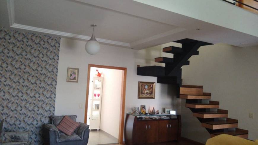 Foto 5 de Casa com 4 Quartos à venda, 172m² em Antares, Londrina