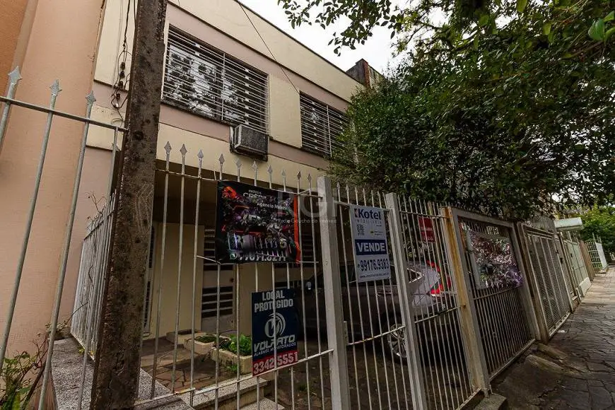 Foto 1 de Lote/Terreno com 1 Quarto à venda, 45m² em Rio Branco, Porto Alegre