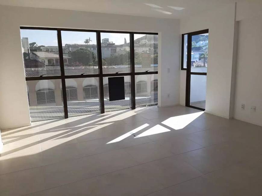 Foto 1 de Apartamento com 1 Quarto à venda, 44m² em Coqueiros, Florianópolis
