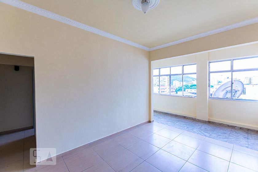 Foto 1 de Apartamento com 2 Quartos para alugar, 94m² em Centro, Niterói