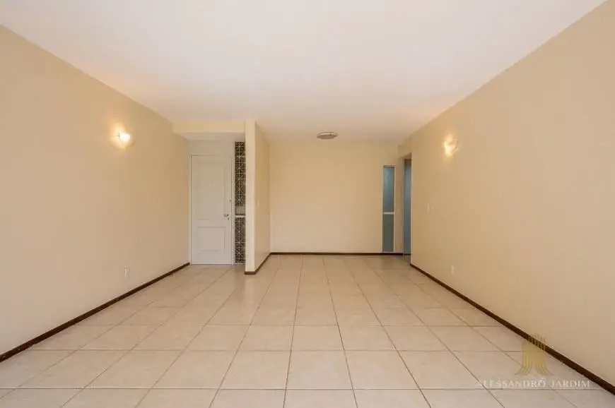 Foto 4 de Apartamento com 3 Quartos para alugar, 120m² em Asa Norte, Brasília