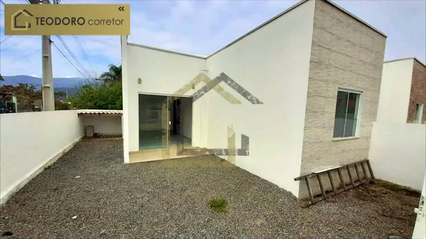 Foto 1 de Casa com 2 Quartos à venda, 42m² em Nossa Senhora de Fátima, Penha