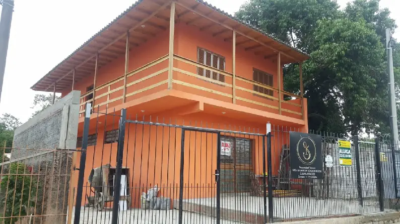 Foto 1 de Casa com 2 Quartos para alugar, 72m² em Vila Nova, Porto Alegre