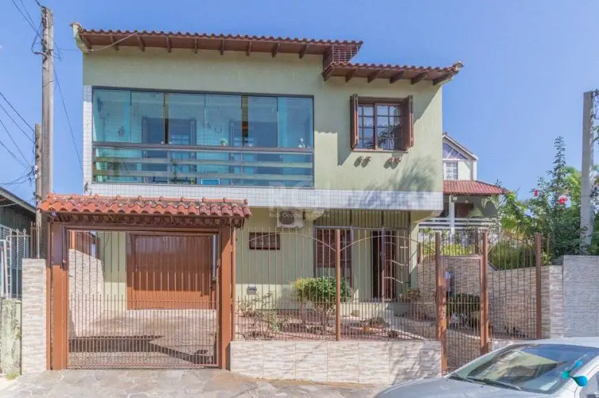 Foto 2 de Casa com 3 Quartos à venda, 272m² em Sarandi, Porto Alegre