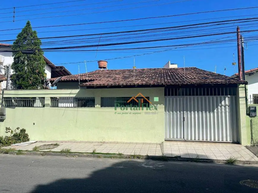 Foto 1 de Casa com 4 Quartos para alugar, 220m² em Parque Residencial Laranjeiras, Serra