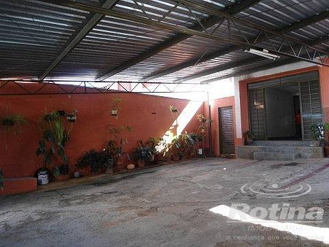 Foto 2 de Casa com 5 Quartos à venda, 300m² em Cazeca, Uberlândia