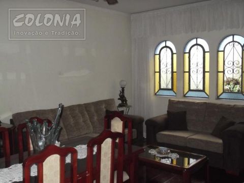 Foto 1 de Sobrado com 4 Quartos à venda, 257m² em Vila Scarpelli, Santo André
