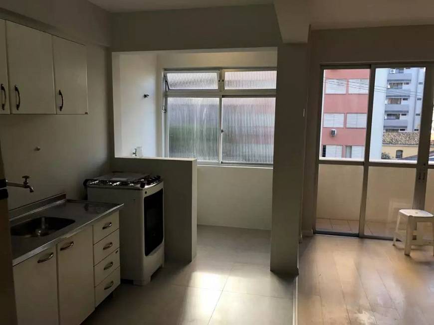 Foto 3 de Apartamento com 1 Quarto para alugar, 48m² em Centro, Florianópolis