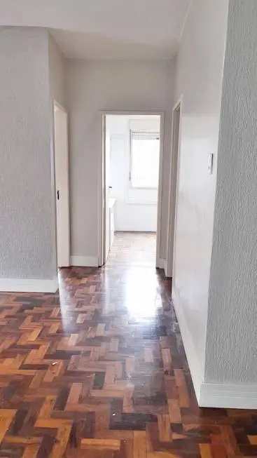 Foto 4 de Apartamento com 2 Quartos para alugar, 60m² em Menino Deus, Porto Alegre