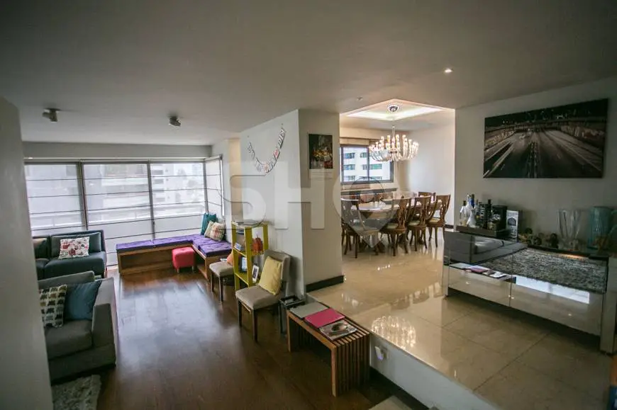 Foto 3 de Apartamento com 4 Quartos para alugar, 290m² em Aclimação, São Paulo