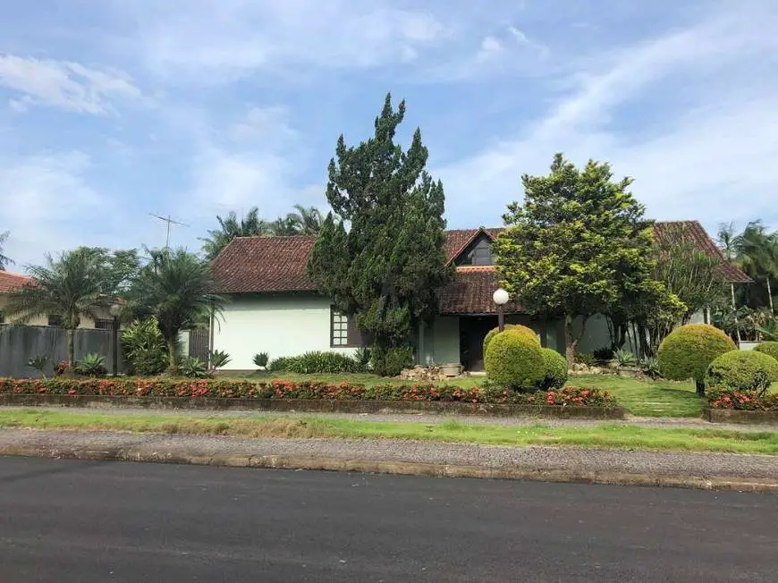 Foto 2 de Casa com 2 Quartos à venda, 450m² em Pirabeiraba, Joinville