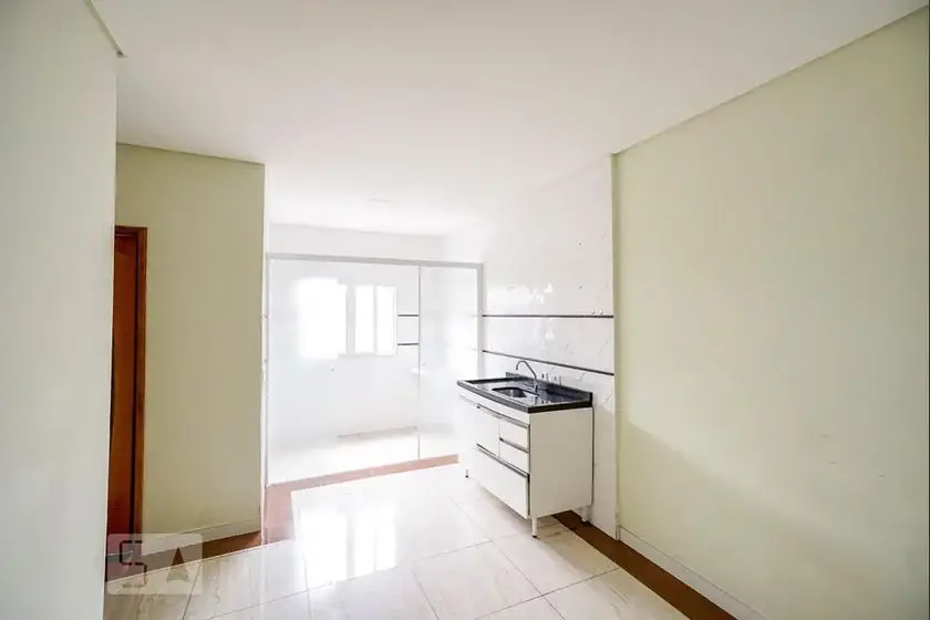 Foto 1 de Casa com 2 Quartos para alugar, 60m² em Vila Esperança, São Paulo
