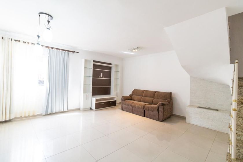 Foto 1 de Casa com 3 Quartos para alugar, 156m² em Jardim Ester Yolanda, São Paulo