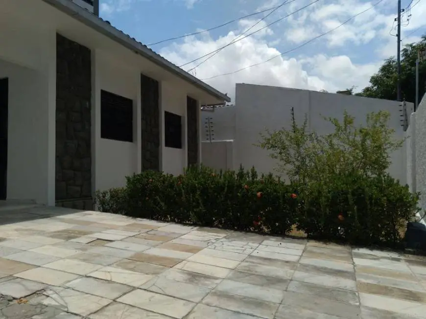 Foto 3 de Casa com 3 Quartos à venda, 360m² em Manaíra, João Pessoa