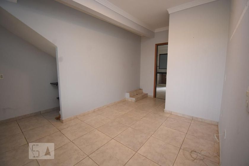 Foto 1 de Casa com 3 Quartos para alugar, 140m² em Riacho Fundo II, Brasília
