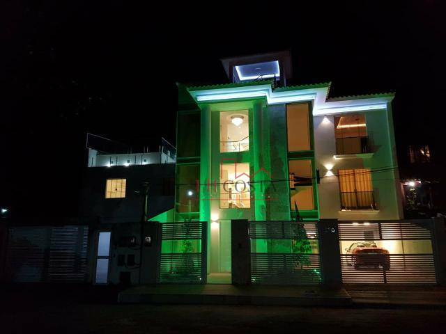 Foto 1 de Casa com 4 Quartos à venda, 425m² em Camboinhas, Niterói