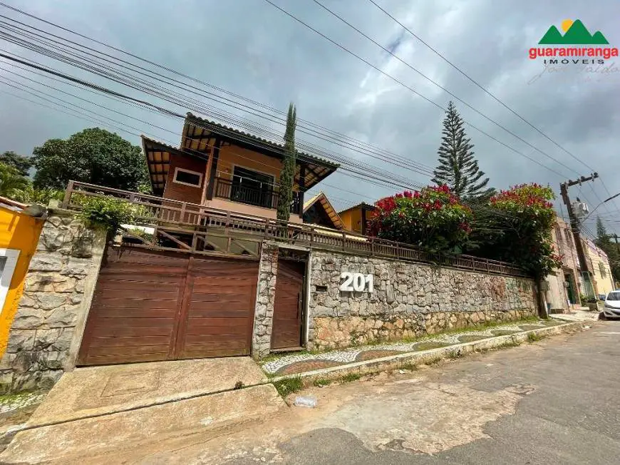 Foto 1 de Casa com 6 Quartos à venda, 400m² em Centro, Guaramiranga
