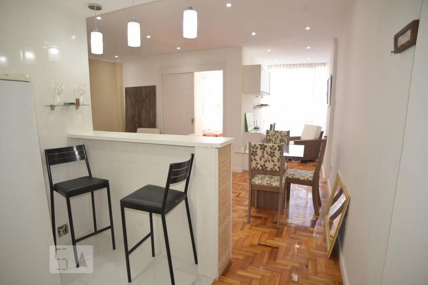 Foto 1 de Apartamento com 1 Quarto para alugar, 50m² em Centro, Rio de Janeiro