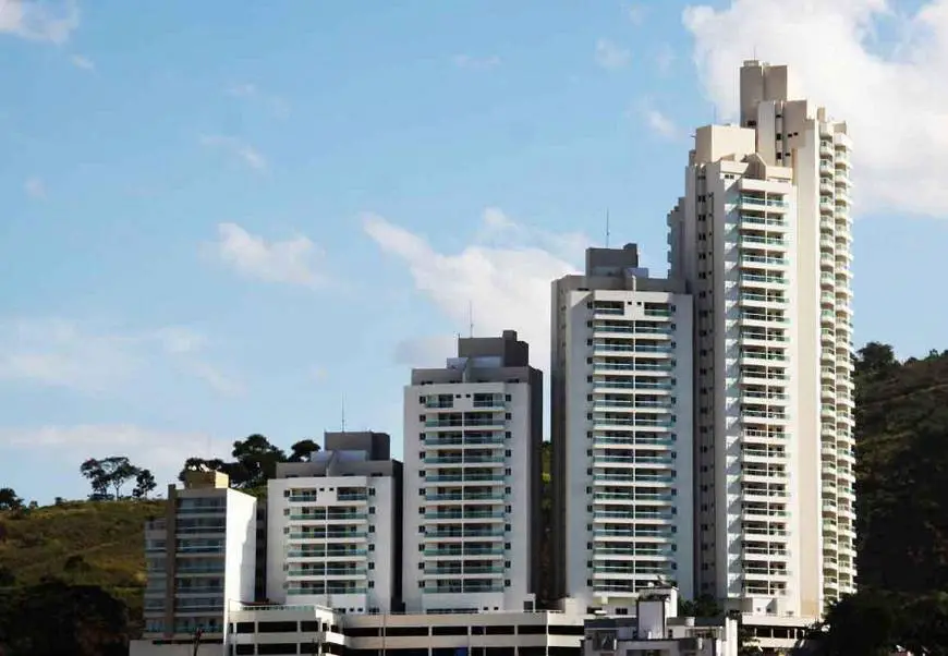 Foto 1 de Apartamento com 2 Quartos para alugar, 90m² em Cascatinha, Juiz de Fora