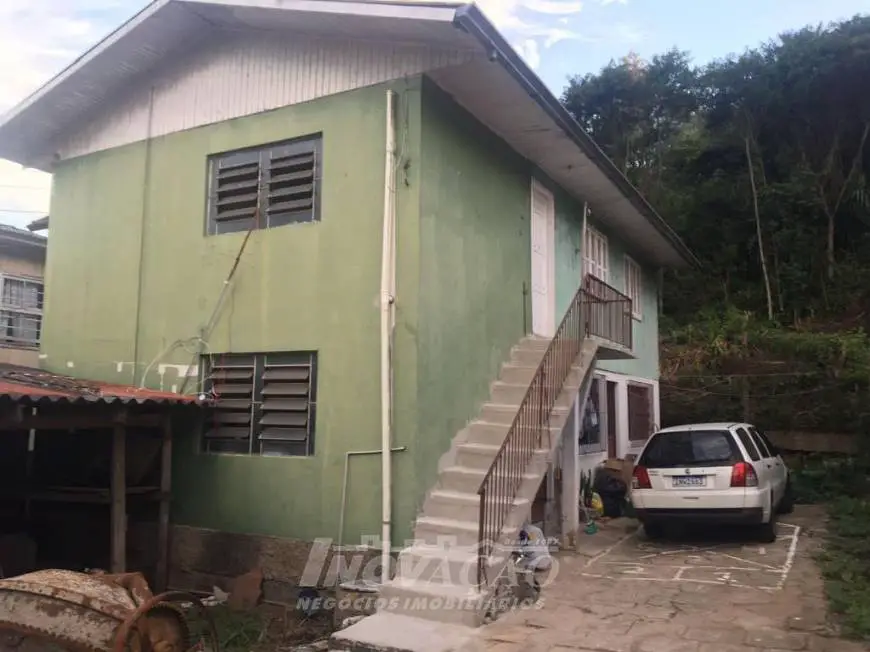 Foto 2 de Casa com 2 Quartos para alugar, 60m² em Rio Branco, Caxias do Sul