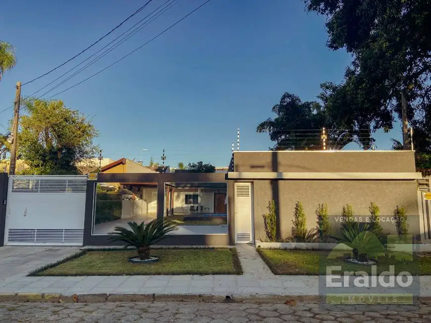 Foto 2 de Casa com 3 Quartos à venda, 260m² em Caioba, Matinhos