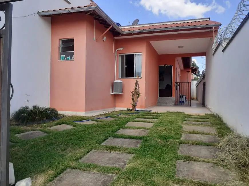 Foto 1 de Casa com 3 Quartos à venda, 250m² em Colônia do Marçal, São João Del Rei
